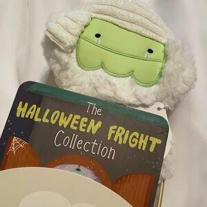 Slumberkins glow-in-the-dark Mummy Yeti